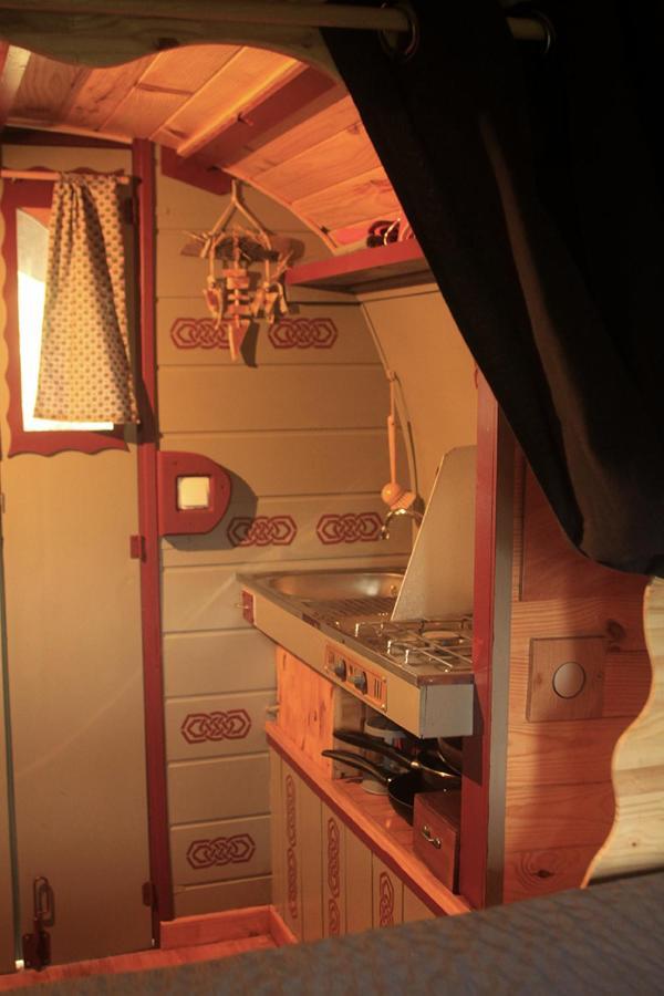 Roulotte Irlandaise Polly Hotel Saint-Vincent-en-Bresse Bagian luar foto
